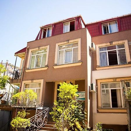 Hotel Black Sea House バトゥーミ エクステリア 写真