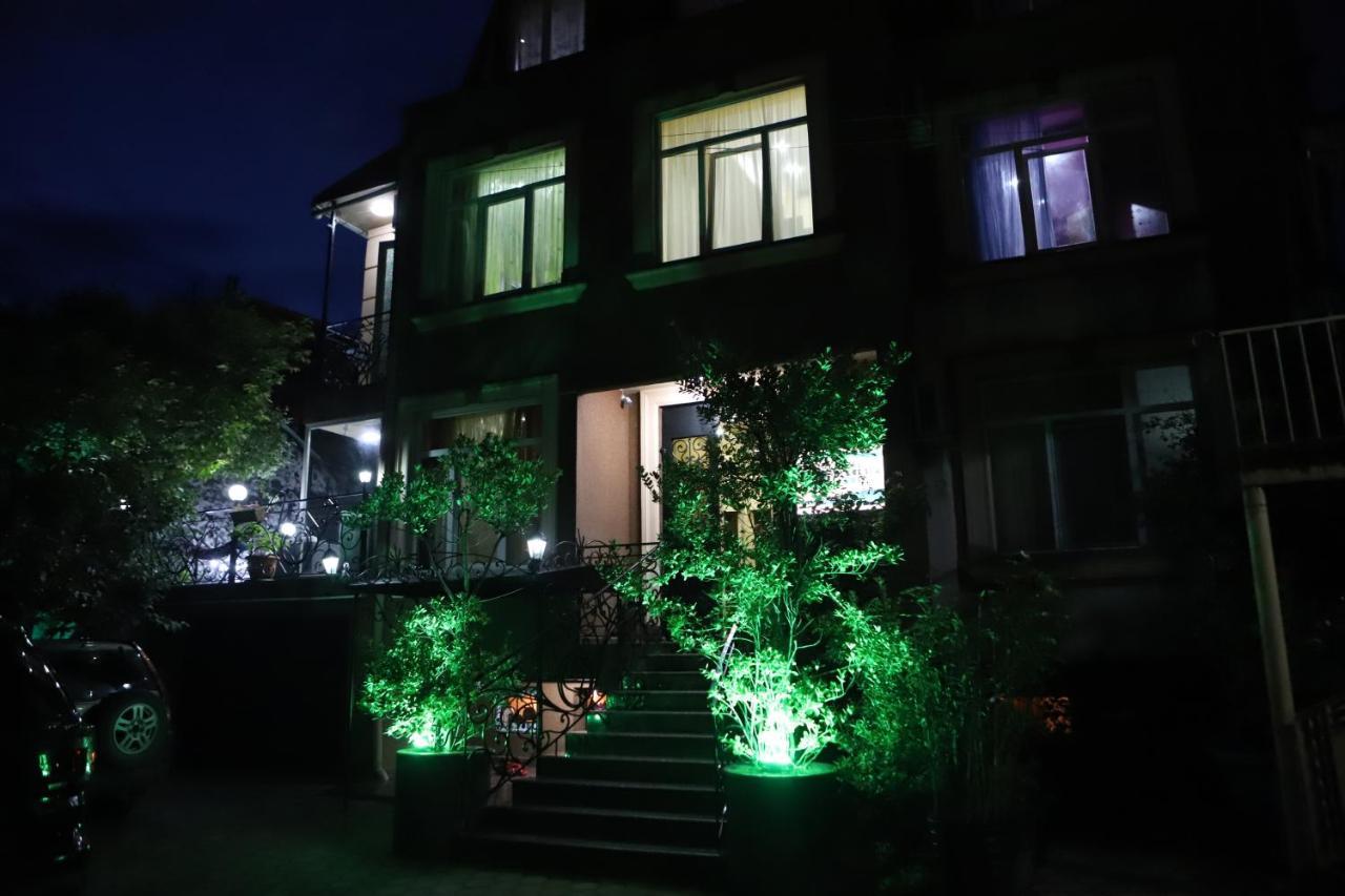 Hotel Black Sea House バトゥーミ エクステリア 写真