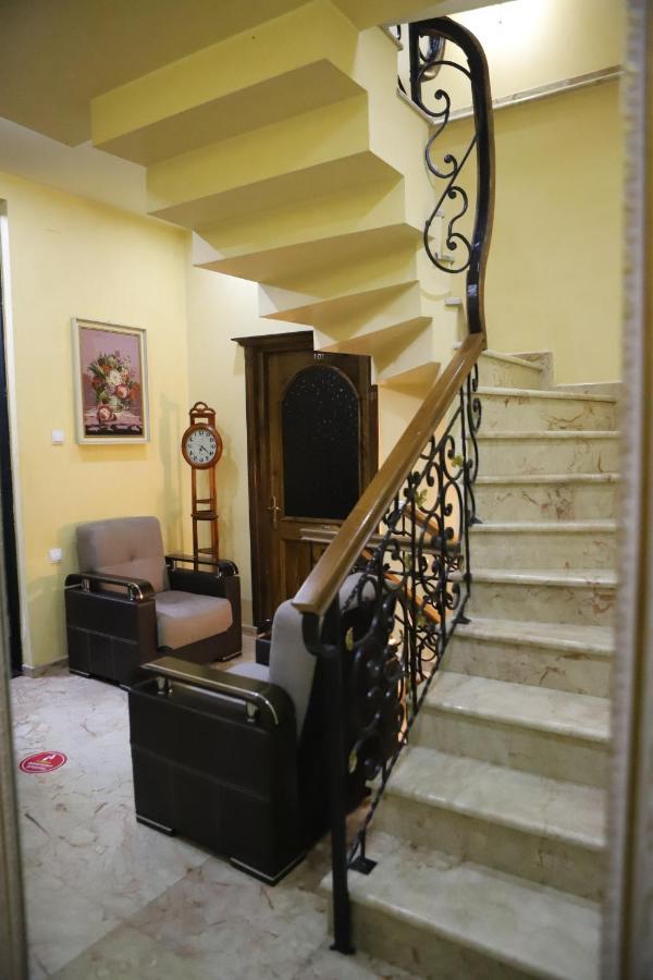 Hotel Black Sea House バトゥーミ エクステリア 写真