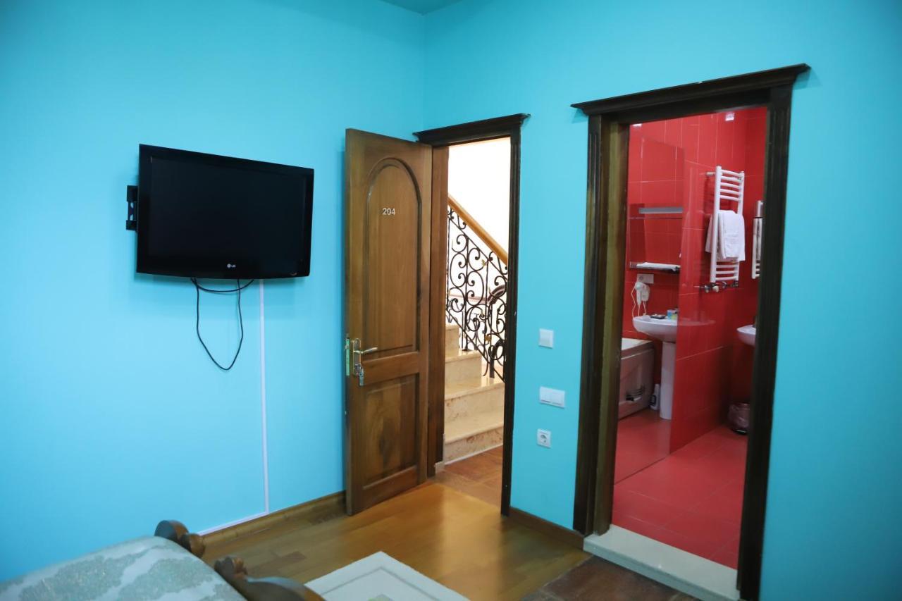 Hotel Black Sea House バトゥーミ エクステリア 写真