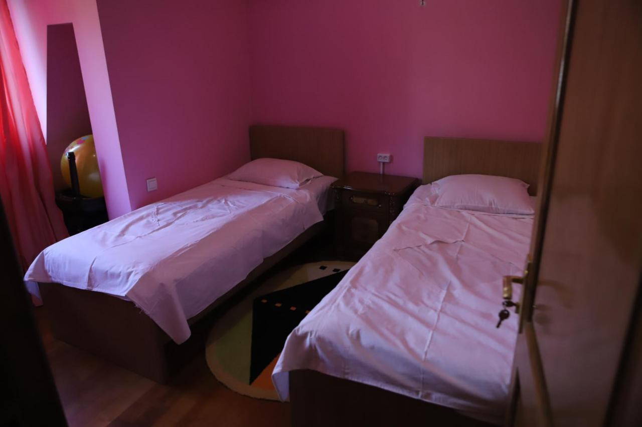 Hotel Black Sea House バトゥーミ エクステリア 写真