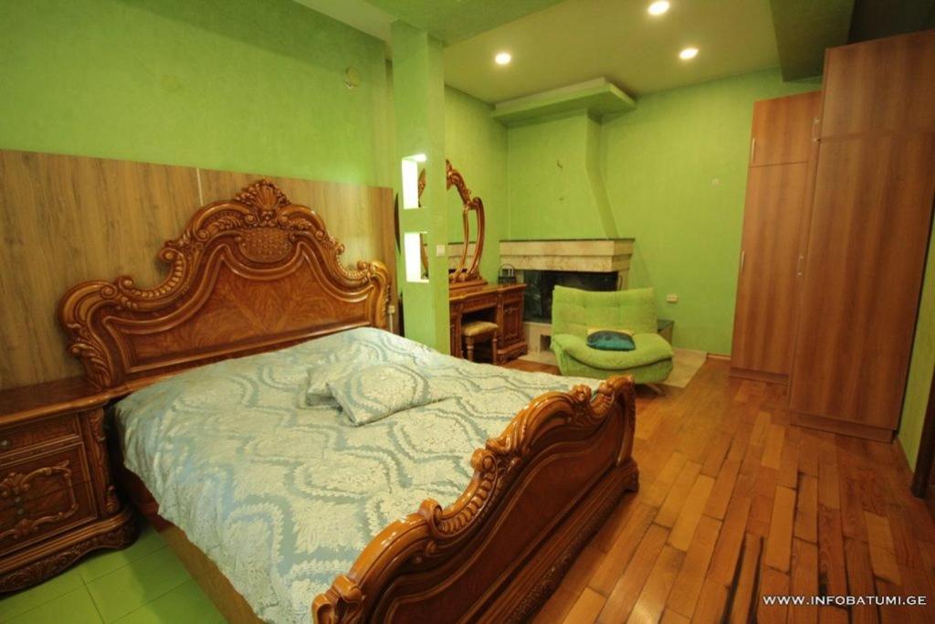 Hotel Black Sea House バトゥーミ エクステリア 写真