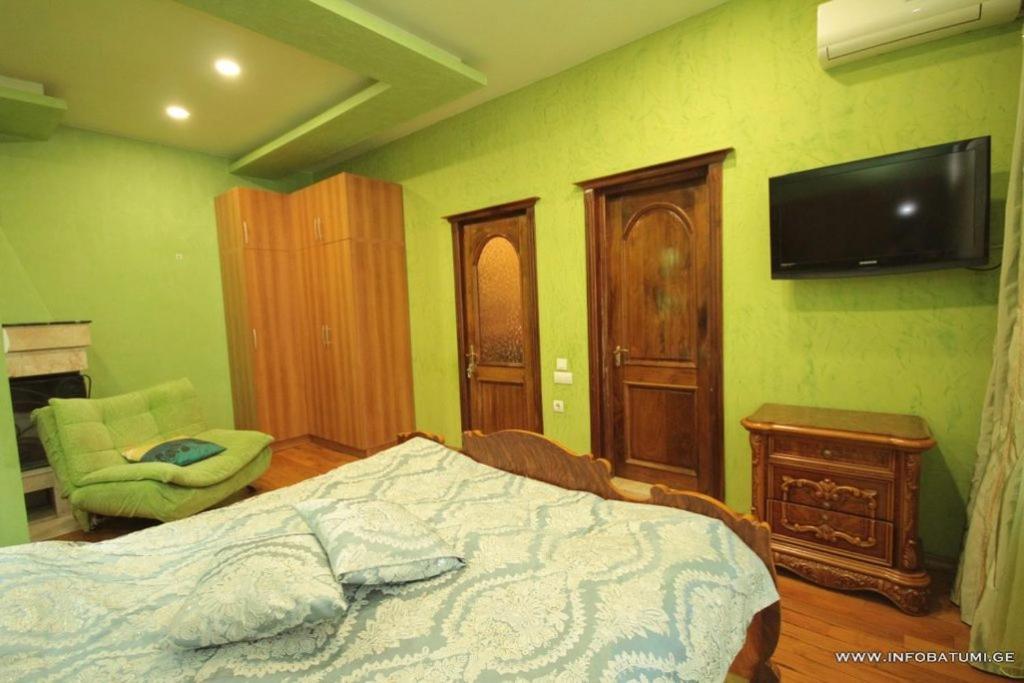 Hotel Black Sea House バトゥーミ エクステリア 写真