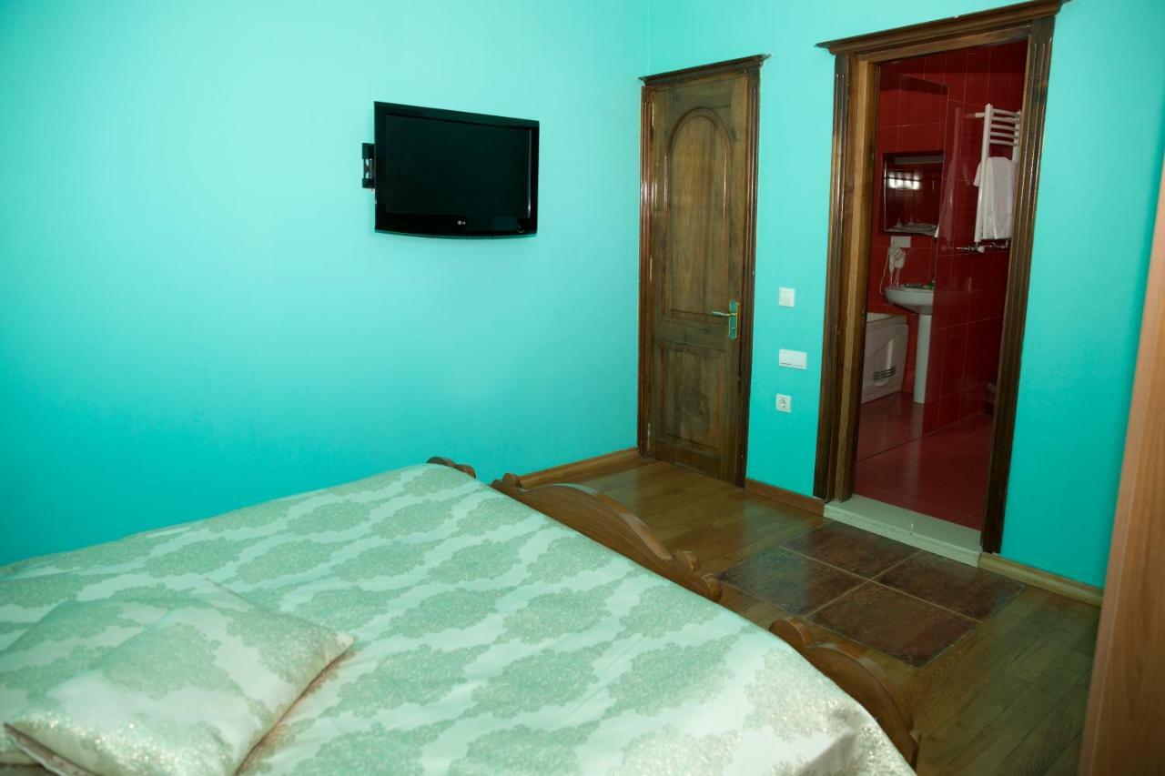 Hotel Black Sea House バトゥーミ エクステリア 写真